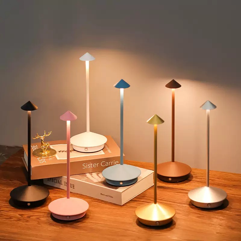 LED Metal Spire Desk Lamp, USB Rechargeable, Creative Night Light, Ambient Light for Bedroom, Dining Room & Bar
